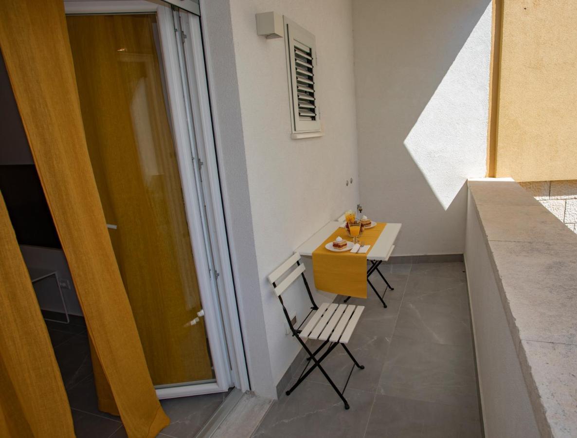 Nook Bb Apartment Split Bagian luar foto